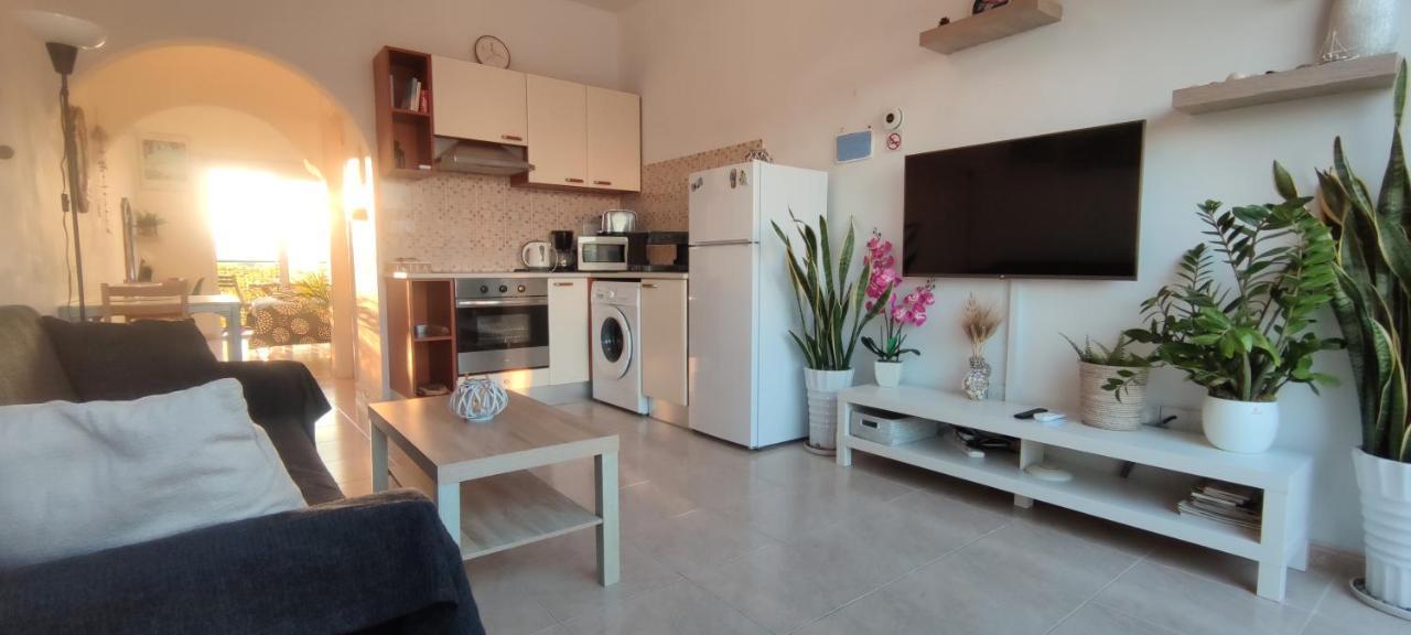 Thalassa Seaside Boutique Beach Apartment Polis Exteriör bild