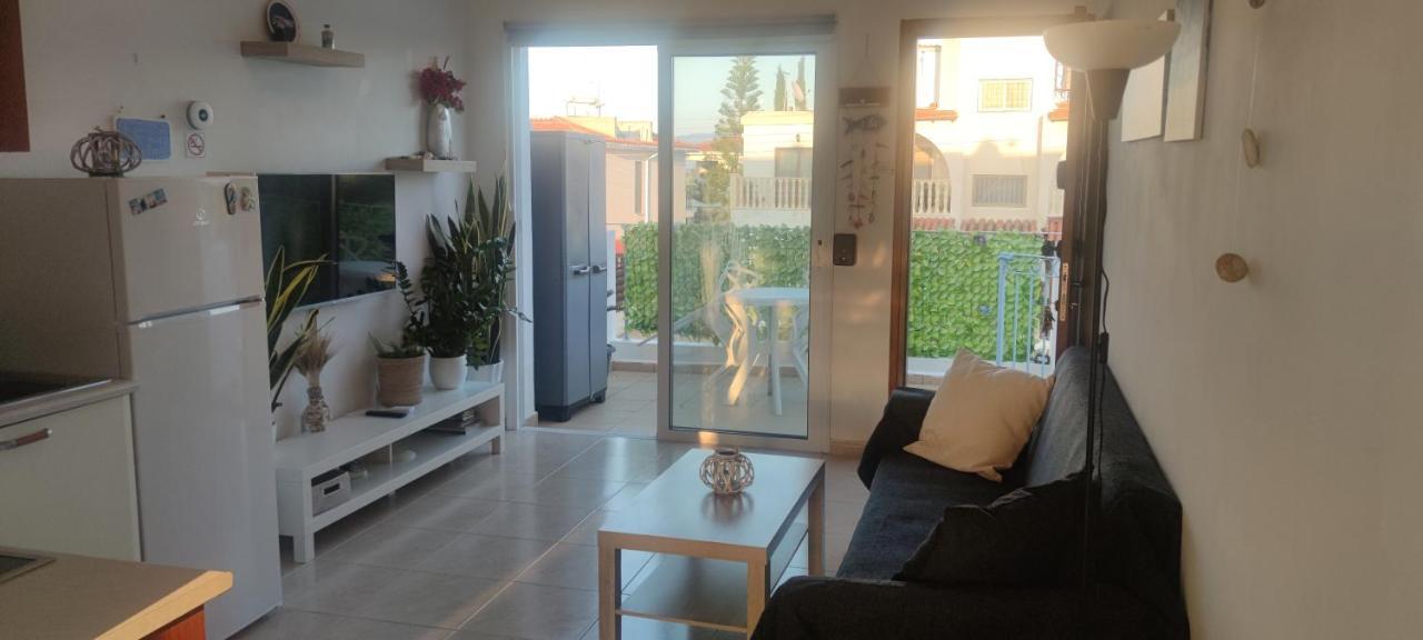 Thalassa Seaside Boutique Beach Apartment Polis Exteriör bild