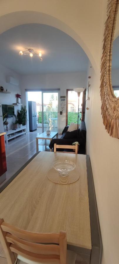 Thalassa Seaside Boutique Beach Apartment Polis Exteriör bild